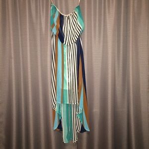 Gorgeous designed dress 🌴